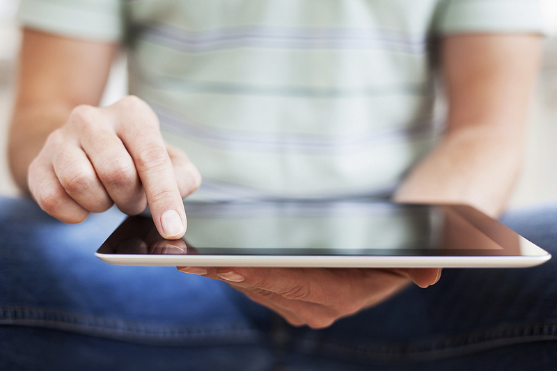 Tablet-user.jpg